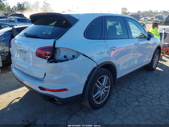2016 PORSCHE CAYENNE WP1AA2A22GLA08217 Photo 3