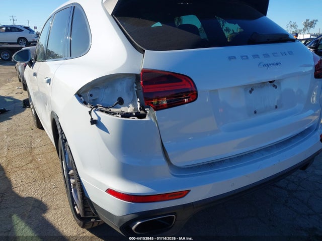 2016 PORSCHE CAYENNE WP1AA2A22GLA08217 Photo 5