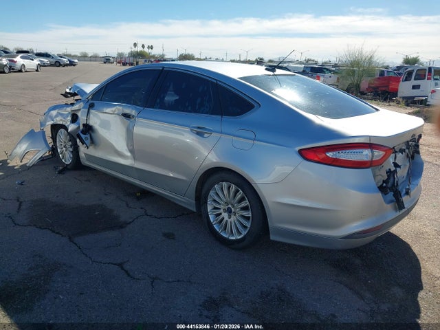 3FA6P0PUXGR187021 Ford Fusion Energi Se Luxury