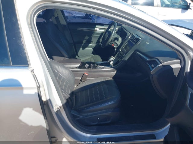 3FA6P0PUXGR187021 Ford Fusion Energi Se Luxury