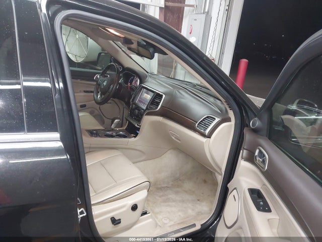 1C4RJFCM8GC395141 Jeep Grand Cherokee Overland