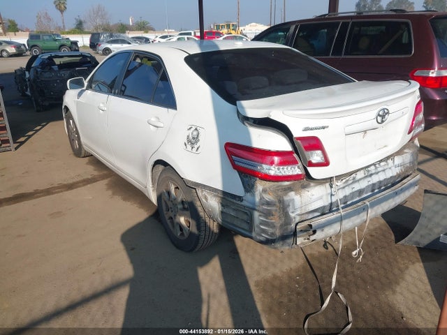 2011 TOYOTA CAMRY 4T1BF3EK7BU719207 Photo 2
