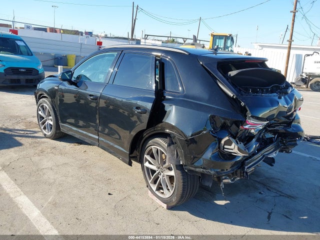 2023 AUDI Q3 WA1DECF33P1114028 Photo 2