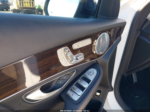WDC0G4JB0JV045036 Mercedes-Benz GLC 300