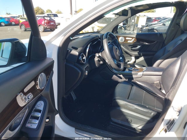 WDC0G4JB0JV045036 Mercedes-Benz GLC 300