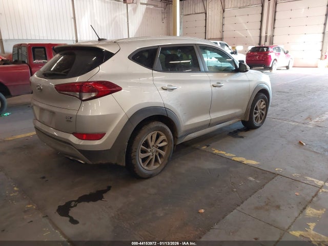 2017 HYUNDAI TUCSON KM8J3CA20HU337345 Photo 3