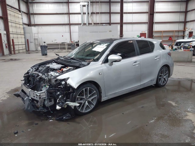 Lexus CT 200H 2015 JTHKD5BH4F2236028 Image 2