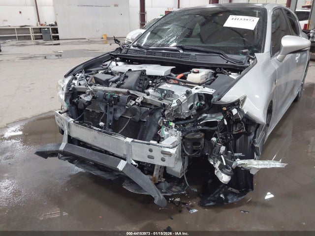 Lexus CT 200H 2015 JTHKD5BH4F2236028 Image 6