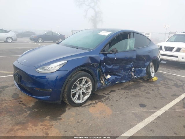 2022 TESLA MODEL Y 7SAYGDEE8NF576084 Photo 1