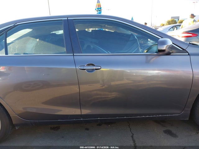 2017 Toyota Camry Se მანქანა იყიდება აუქციონზე, vin: 4T1BF1FK5HU345983, აუქციონის ნომერი: 44153986