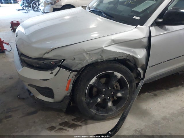 2023 JEEP GRAND CHEROKEE 1C4RJHAGXPC640580 Photo 5