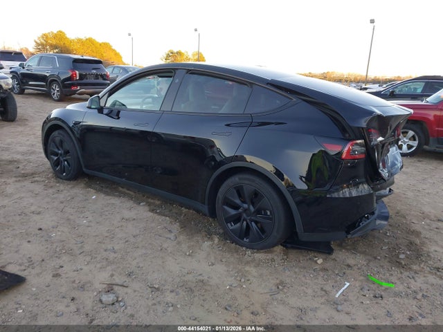 2025 TESLA MODEL Y 7SAYGAEE0SF251469 Photo 2