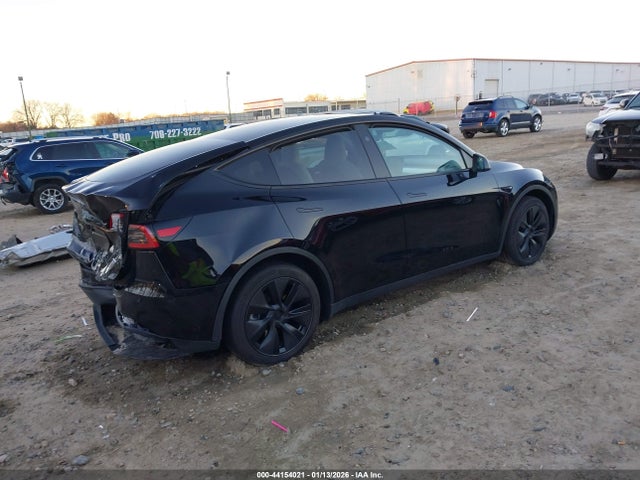 2025 TESLA MODEL Y 7SAYGAEE0SF251469 Photo 3