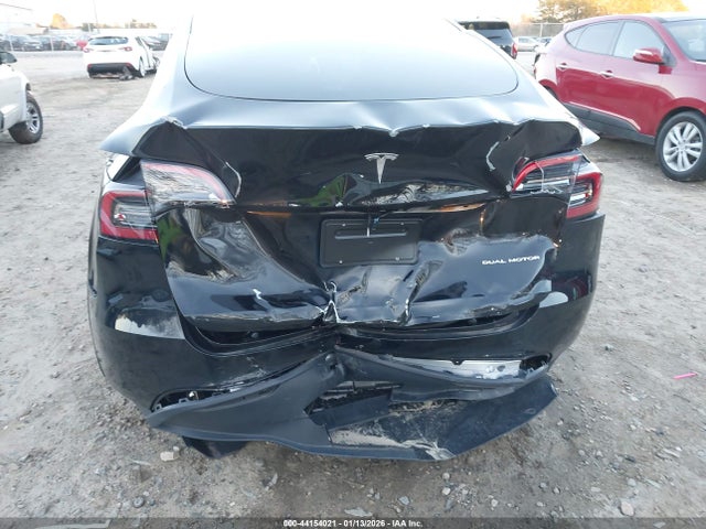 2025 TESLA MODEL Y 7SAYGAEE0SF251469 Photo 5