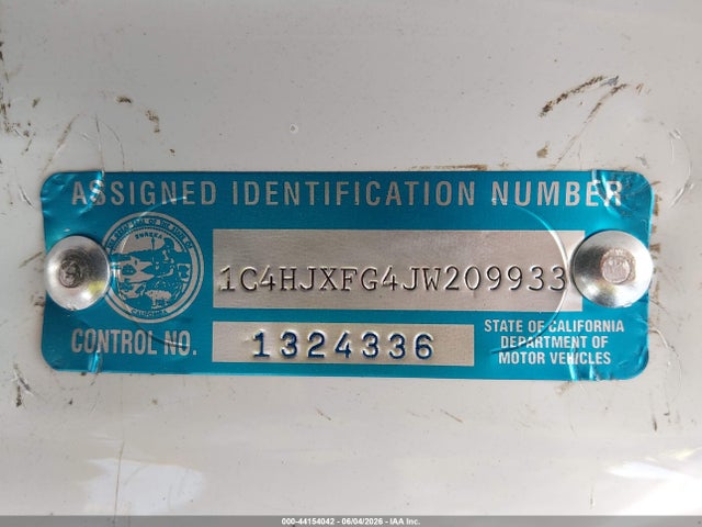 1C4HJXFG4JW209933 Jeep Wrangler Unlimited Rubicon 4x4