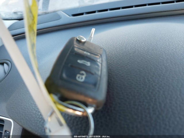 44154073 :رقم المزاد ، 1VWBP7A31CC034678 vin ، 2012 Volkswagen Passat 2.5l Se مزاد بيع