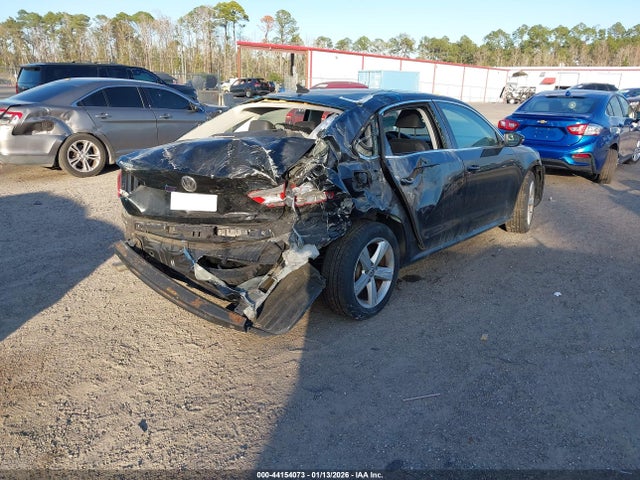 44154073 :رقم المزاد ، 1VWBP7A31CC034678 vin ، 2012 Volkswagen Passat 2.5l Se مزاد بيع
