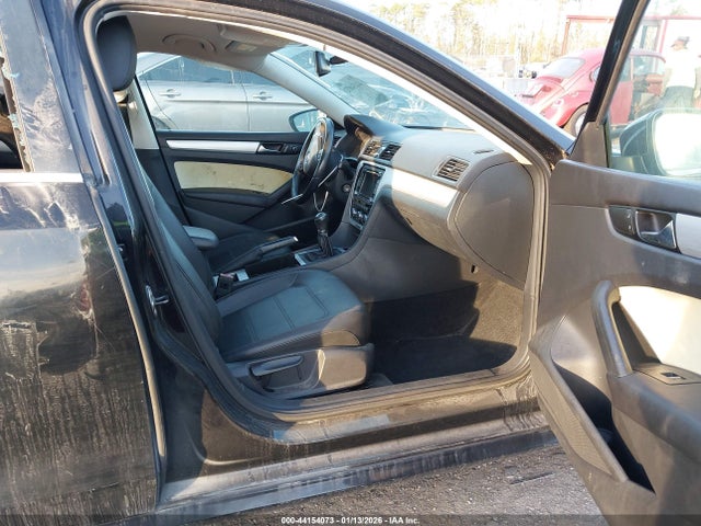44154073 :رقم المزاد ، 1VWBP7A31CC034678 vin ، 2012 Volkswagen Passat 2.5l Se مزاد بيع
