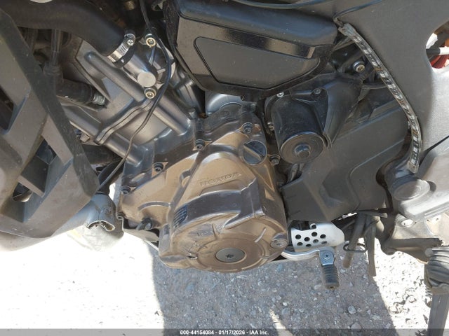 JH2SD04H0HK000519 Honda CRF1000