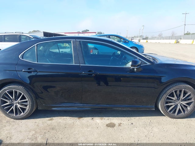 4T1G11AK5NU661729 Toyota CAMRY SE
