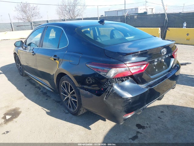 4T1G11AK5NU661729 Toyota CAMRY SE