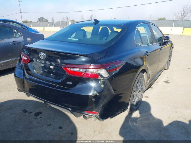4T1G11AK5NU661729 Toyota CAMRY SE