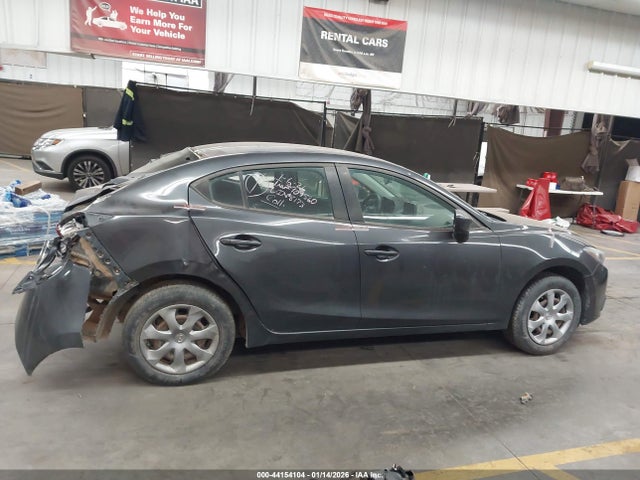 3MZBM1U76FM168173 Mazda MAZDA3