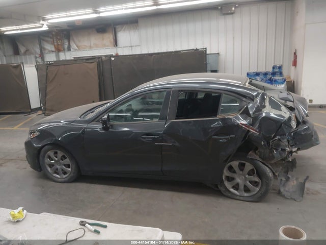 3MZBM1U76FM168173 Mazda MAZDA3