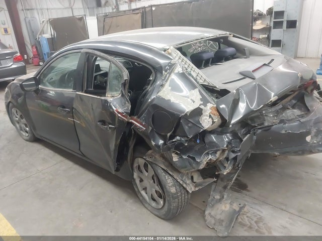 3MZBM1U76FM168173 Mazda MAZDA3