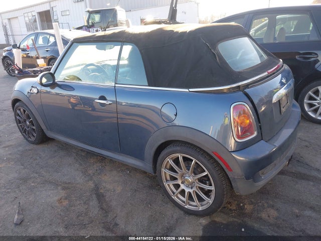 2010 MINI COOPER S WMWMS3C52ATY50858 Photo 2