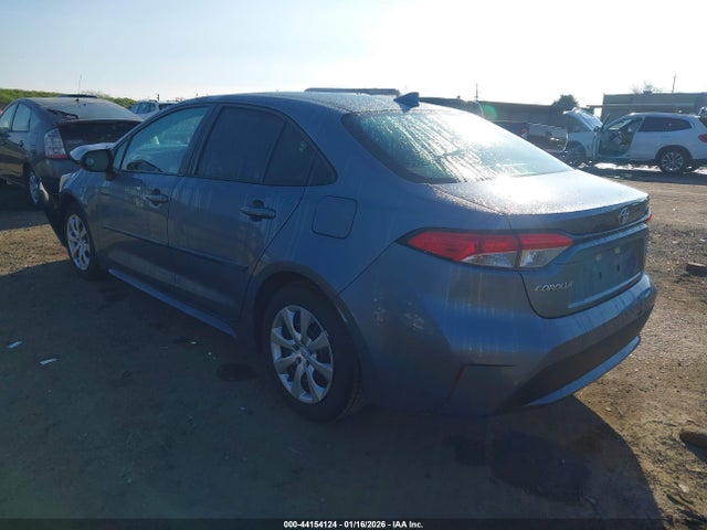 Toyota COROLLA LE 2021 5YFEPMAE9MP169027 Image 3