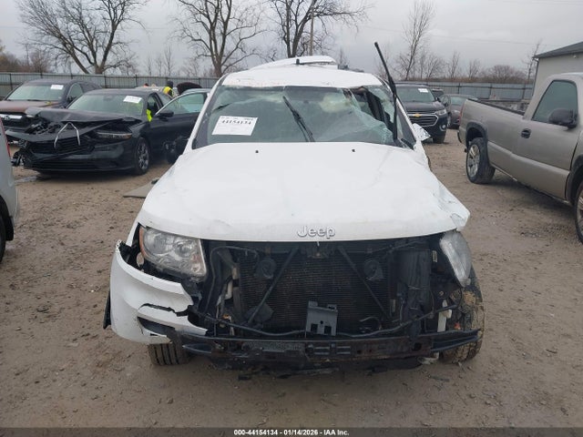Продажа на аукционе авто 2013 Jeep Grand Cherokee Laredo, vin: 1C4RJFAGXDC576900, номер лота: 44154134