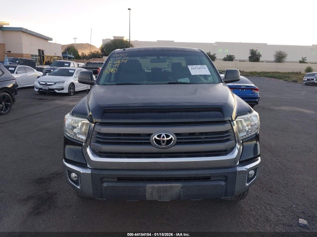 5TFEY5F17EX168261 Toyota Tundra Sr5 5.7l V8