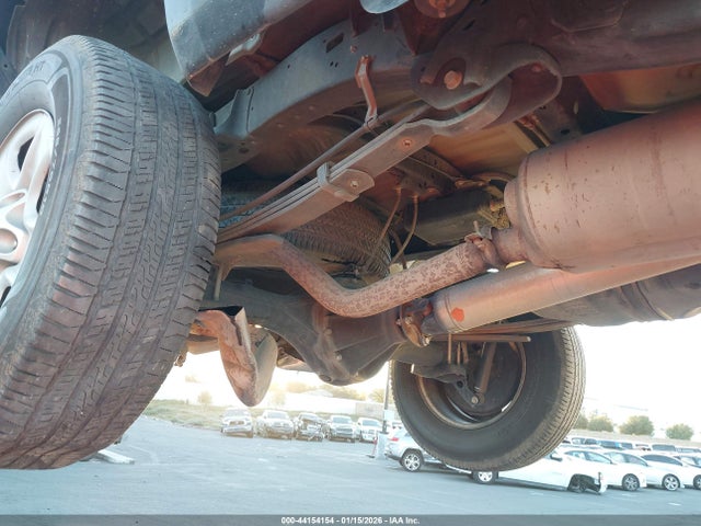 5TFEY5F17EX168261 Toyota Tundra Sr5 5.7l V8