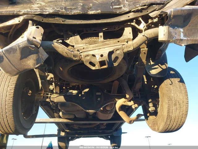 5TFEY5F17EX168261 Toyota Tundra Sr5 5.7l V8