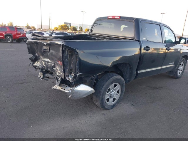 5TFEY5F17EX168261 Toyota Tundra Sr5 5.7l V8