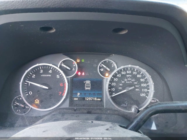 5TFEY5F17EX168261 Toyota Tundra Sr5 5.7l V8