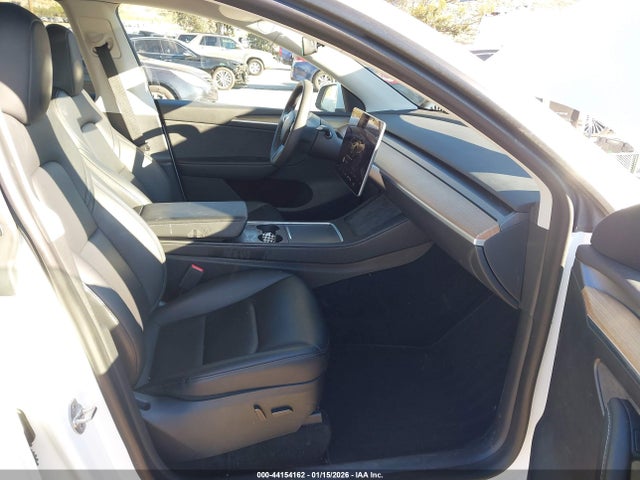 2023 TESLA MODEL Y 7SAYGDEE9PA080338 Photo 4