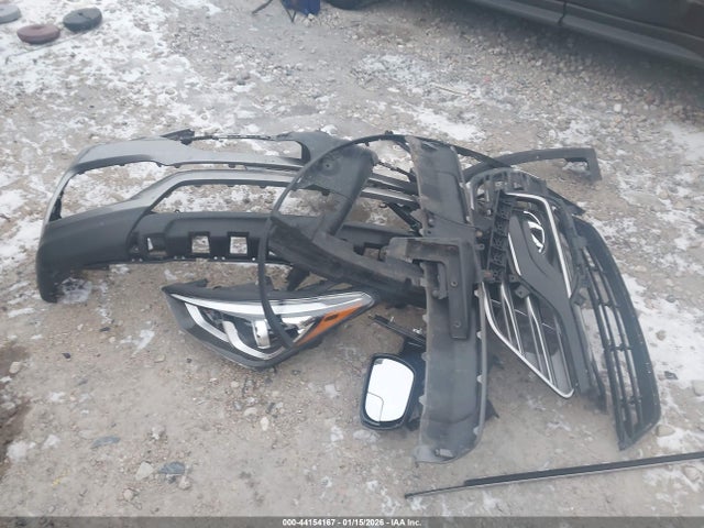 5NMZUDLB0JH064556 Hyundai Santa Fe Sport 2.4l