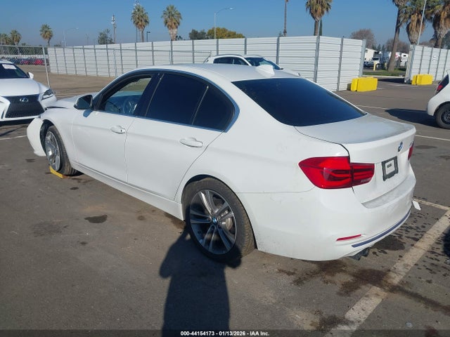 BMW 330I 2018 WBA8B9C53JEE83321 Image 3