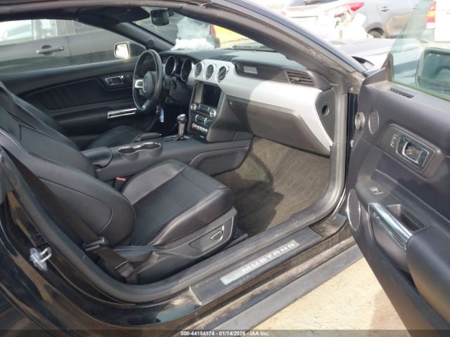 2017 FORD MUSTANG 1FATP8UH3H5204240 Photo 4