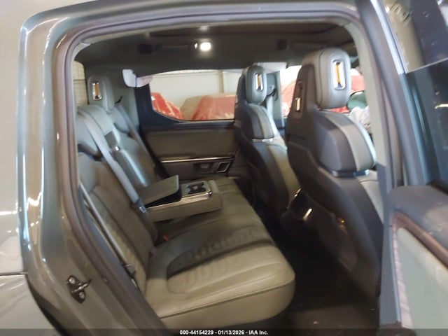 7FCTGAALXNN004908 Rivian R1t Launch Edition