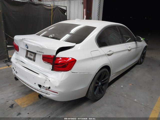 WBA8B3G54HNU34997 BMW 340i