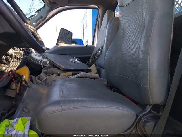 Ford F-650 Diesel 2018 1FDNF6DC6JDF04523 Image 6