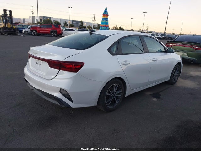 3KPF24AD6PE544131 KIA Forte Lxs