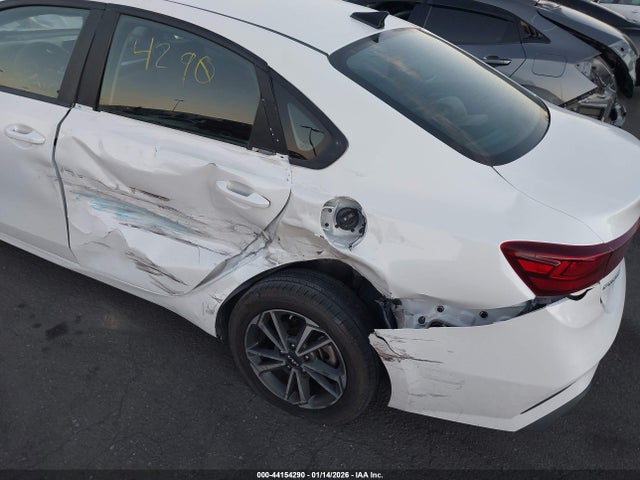 3KPF24AD6PE544131 KIA Forte Lxs
