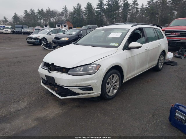 2018 VOLKSWAGEN GOLF SPORTWAGEN 3VW217AU2JM766601 Photo 1