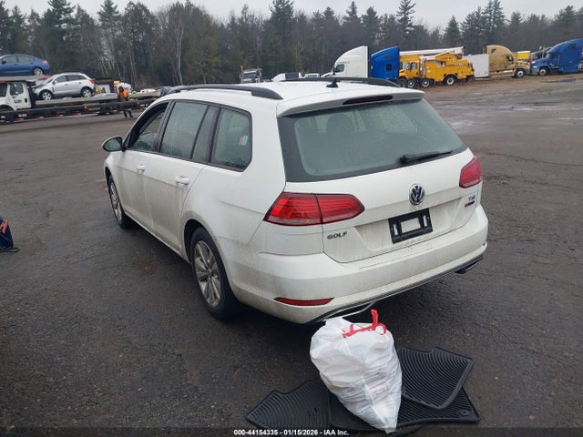 2018 VOLKSWAGEN GOLF SPORTWAGEN 3VW217AU2JM766601 Photo 2