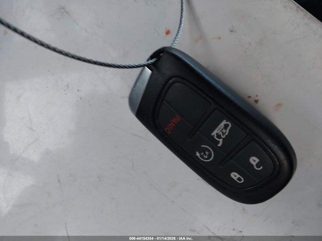 1C4PJMCS6GW123096 Jeep Cherokee Altitude