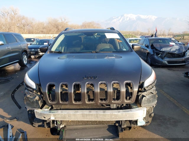1C4PJMCS6GW123096 Jeep Cherokee Altitude
